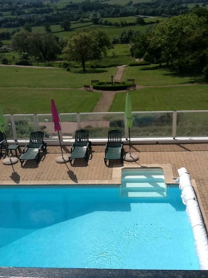 Chateau De Vareilles Sommant Kültér fotó